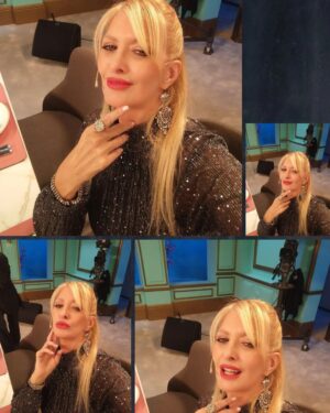 Amalia González Instagram - Chiquitita sabes muy bien... que las penas vienen y van, que desaparecen...🎵🎼🎶
