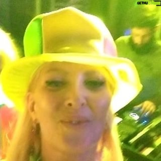 Amalia González - 828 Likes - Feliz Año Nuevo!!!! 2024 es nuestrooiiii 🥂🎆🍾🙏🏼