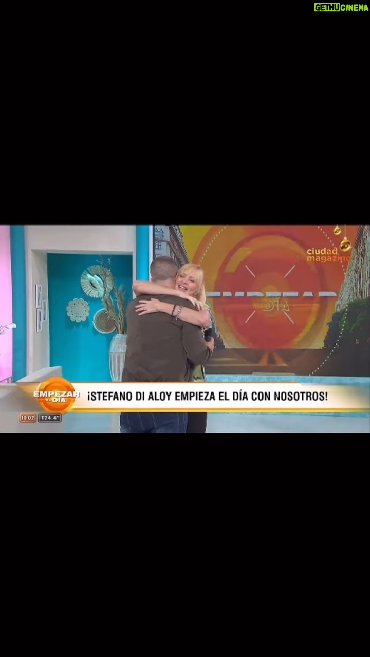 Amalia González - 588 Likes - @totodialoy Visitó a su Mamá y dijo lo siguiente “Me emociona mucho que estes acá, estoy muy feliz de que estés conduciendo tu programa. Es un sueño para mi, sobretodo verte acá” 🧡👩👧
