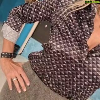 Amalia González - 818 Likes - Amo hacer mi programa y encontrarme todos los días con ustedes 💞
@empezareldiaoki
@ciudad_magazine 📺
Lunes a viernes de 10 a 12 🤩