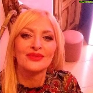 Amalia González - 823 Likes - AHORA! Legalmente Rubia en el teatro Liceo