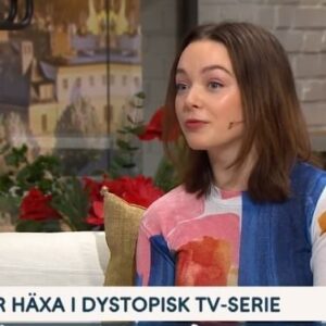 Amalia Holm Bjelke Instagram - Idag har @motherlandtv säsong 3 premiär på Disney  i Sverige och en del andra länder! På nyårsafton förklarade jag seriens premiss såhär på Nyhetsmorgon och jag hoppas det lockar till en titt ❤️❤️❤️❤️