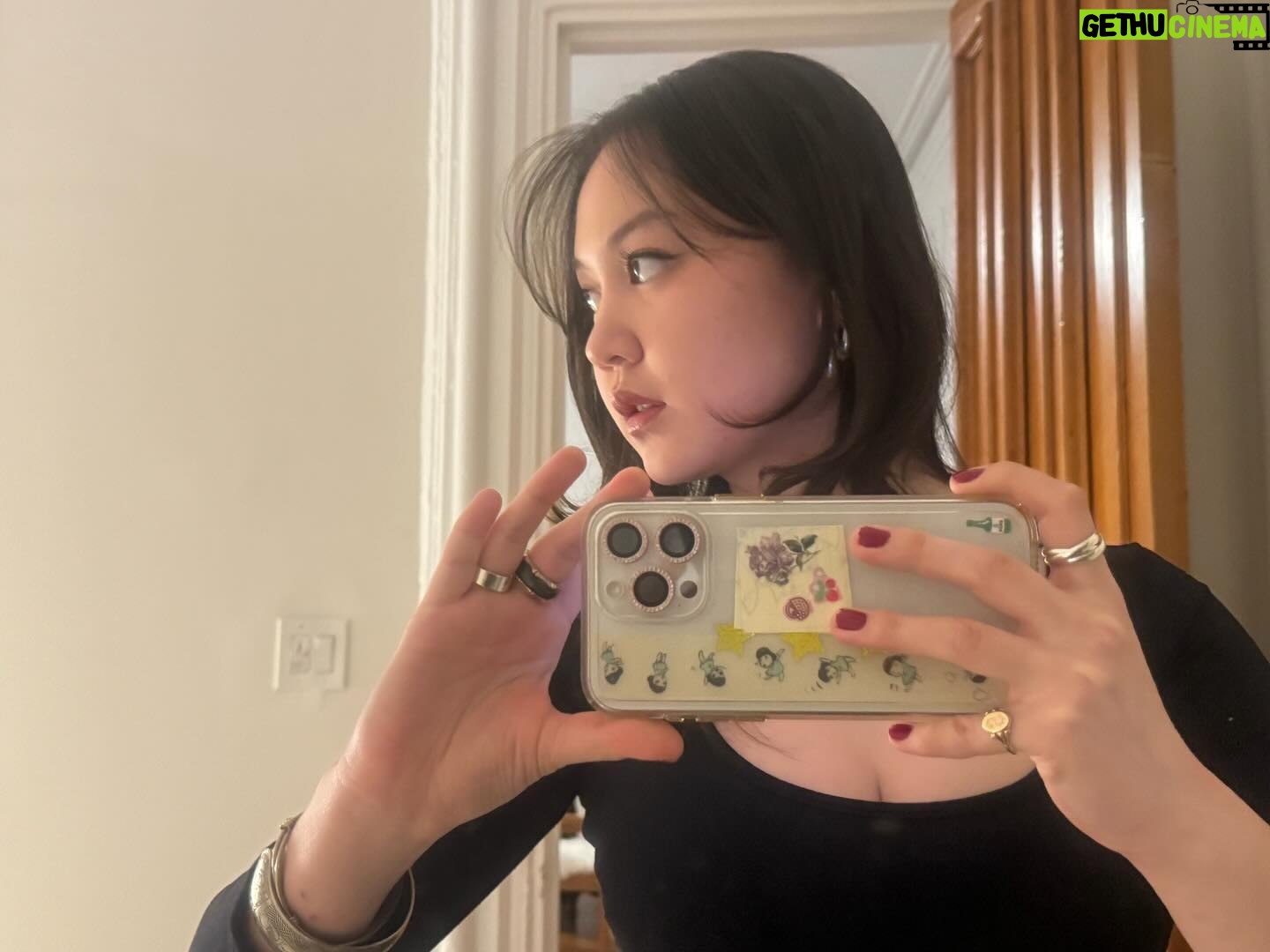 Amalia Yoo - 3.5K Likes - Is this thing on?