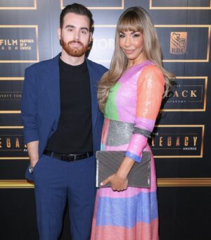 Amanda Brugel Instagram - Our crown has already been bought and paid for. All we have to do is wear it. Thank you @blackisnowcanada, @shamieranderson, @tdotsteph & @cbc for the another glorious evening. Happy Anniversary to my talented, resilient, smart, powerful, magic making sisters. 

#legacyawards #blackgirlmagicmakers #jamesbaldwinquote
#viewthevibe