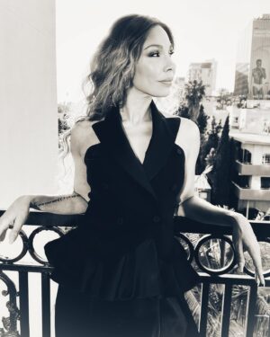 Amanda Brugel Instagram - Parish Premiere and 37 hours of actual sun. 
@amcplus @amc_tv