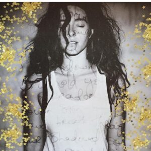 Amanda Crew Instagram - ⭐️✨Because everyone deserves a gold star ⭐️✨ Photo I took of the shiny @rosepetalpistol. I projected her poetry on her and then had a shit ton of fun with my childhood favorite, sparkly gold stars. This girl is a multi-talented gem and a delight to collaborate with. ⚡️🔥