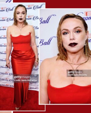 Amanda Fuller Instagram - Obligatory red carpet vanity post 😉

I had this vision of going as actual 🔥. You know, a walking manifestation of the pain all of us #endowarriors feel during a flare up, but MAKE IT FASHION?! lol. (Isn’t that interesting that we call it a FLARE up?! How apropos.) IFKYK!!!

I couldn’t have done it without @vetahorwitz, guiding me to the right places and connecting me with the right people- and just being a constant source of breathtaking inspiration and support. I love you.

Found the perfect dress from @houseofcb ❤️‍🔥
Borrowed the perfect jewelry & shoes from @maisonpriveepr_la , thank you!!! Those ufo earrings couldn’t have been more fitting, cause I often just feel like an alien. I loved them.

And to the lovely ladies at @sephora for helping me grab the right products in a frenzy! I did my own hair and face and kinda took a risk and feel really happy with how it turned out. @hudabeauty on the eyes, @fentybeauty goldness on the cheeks and @sephora lip stain on the kisser…🖤❤️‍🔥

And thanks @gettyimages for the proof that it happened 🤪🥳