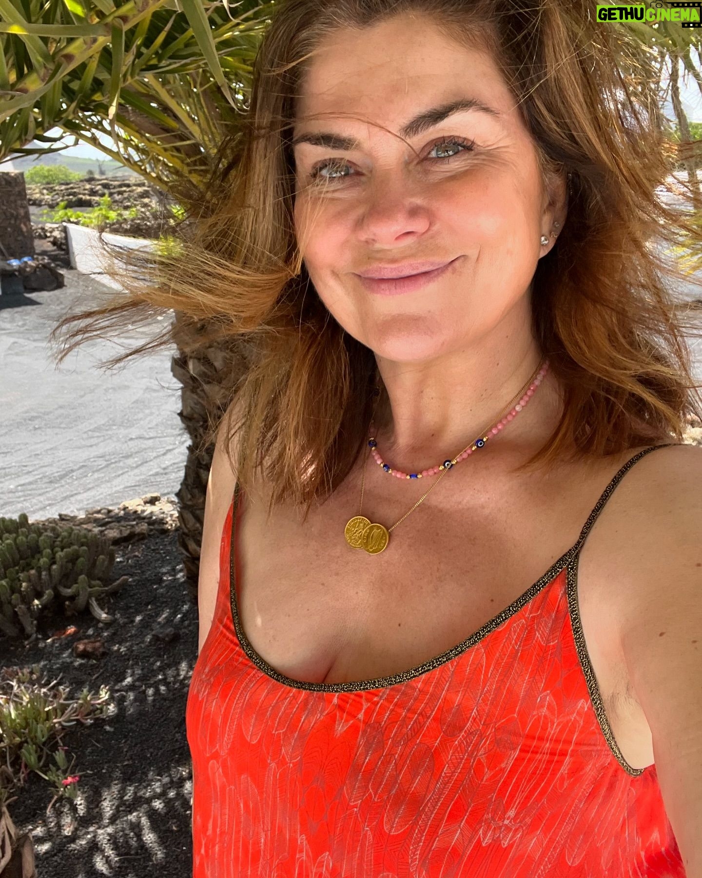 Amanda Lamb - 1.7K Likes - I adore @hansine.co and buy one every year to add to the collection… easy to throw in over a swimsuit or dress up in the evening… this one is having its first outing and the SUN HAS FINALLY COME OUT!!!! Linked as always on stories for you ❤️