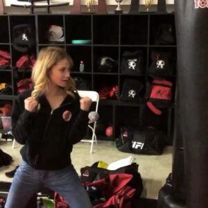 Amanda Leighton Instagram - “Boom! Pow! I’ll karate chop yo head” -coach @supersagenorthcutt 😂🤣👊🏻💥