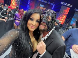 Amanda León Instagram - The Goat. 🐐 
Theee man. 👽💘💚🖤
So proud of you! @rohdelirious 

#roh #wrestling #womenswrestling #ringofhonor #watchroh #rohwd #rohwrestling #finalbattle #prowrestling #ringofhonorwrestling