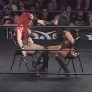 Amanda León Instagram - The first @ringofhonor WOH No DQ Match with almost 10 Million views… 

Fun fact…ROH’s most viewed videos ever on their YouTube channel are WOH matches😉 

Dude who STILL works there told us “women’s wrestling doesn’t belong in ROH” Numbers don’t lie 🤷🏻‍♀️💰

#wrestling #womenswrestling #roh #ringofhonor #prowrestling #ratings #views #wedidthat