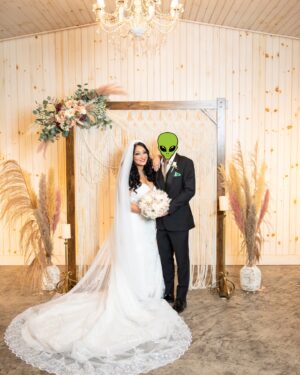 Amanda León Instagram - ✨I’ll just be posting wedding pics from now on 💅🏼 Best day of my life. 🥰🥰🥰 I love youuu✨ @meganreadphotography @moonstonemanor @tiffanysbridalboutiquepa @djmastproductions @simple_soiree @rev_kelly @makeup_and_magick @rcustombridal