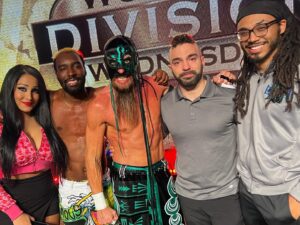 Amanda León Instagram - Had one of my last matches in ROH during our TV Tapings (For now) it was a roller coaster of emotions for all of us. ROH is my life. My family. Always will be. I love everyone on this roster. Roster photo coming soon (Final Battle) Can’t wait to see what April has in store! 💜🥂 PS- Book these awesome and talented ladies! PSS- Miss you @jennyrose_jro @stellagrey215 💕 

 #ROHWD #WatchROH #ROH #Ringofhonor #Wrestling #womenswrestling
