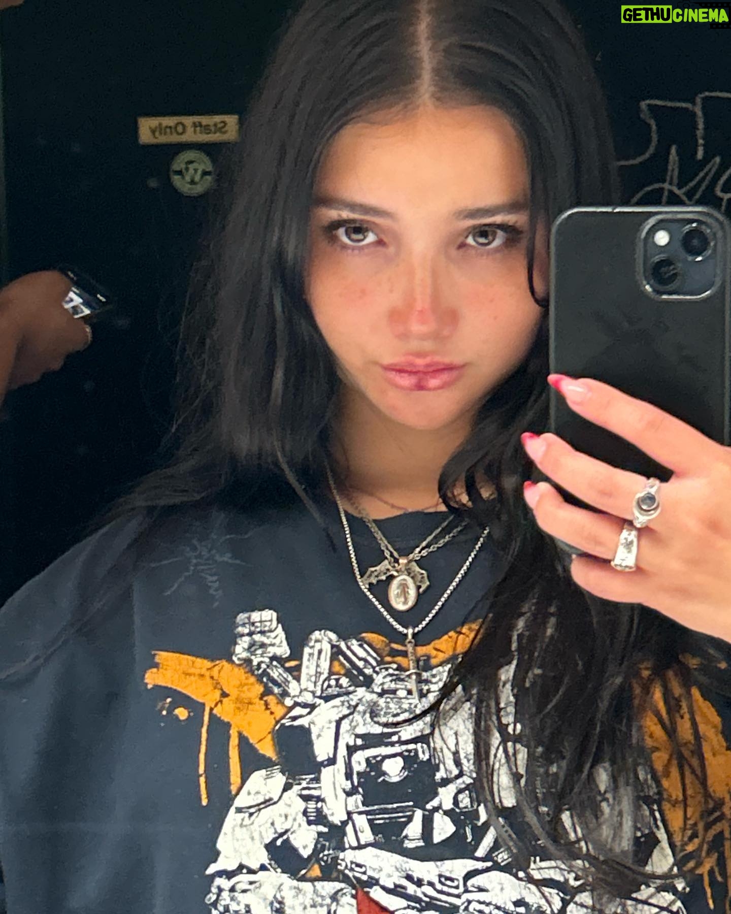 Amanda Arcuri - 5.8K Likes - I don’t feel