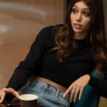 Amanda Campana Instagram – Alcuni scatti facilmente memabili dal set di #pescipiccoli , la prima serie dei @_the_jackal in associazione con @_madentertainment_ disponibile su @primevideoit .
Ho avuto l’onore di girare con loro una puntata e posso quindi dire con assoluta certezza che @gianlucafru è pazzo come sembra ma è assolutamente innocuo.
Anche il regista @_ebbasta è un tipo simpatico anche se mi ha chiesto con insistenza il disegno di un pene, penso sia un collezionista.
Ah, e mai accettare bottigliette da @anzaldogiovanni 
🐟🐟🐟🩵🩵🩵