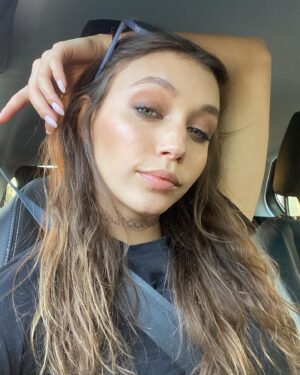 Amanda Campana Instagram - Compilation di selfie da marzo ad oggi.
Così, perché mi va.