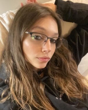 Amanda Campana Instagram - Compilation di selfie da marzo ad oggi.
Così, perché mi va.