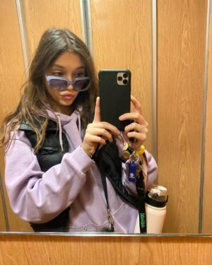 Amanda Campana Instagram - Compilation di selfie da marzo ad oggi.
Così, perché mi va.