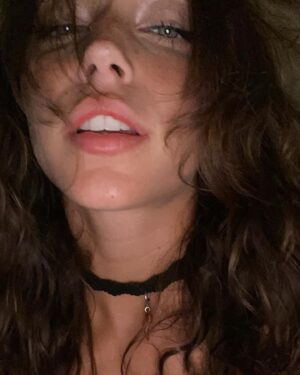 Amanda Campana Instagram - Pt.2 perché la mia autostima è direttamente proporzionale alla mia abbronzatura e visto che l’estate è ancora lontana, mi rifugio nelle vecchie foto