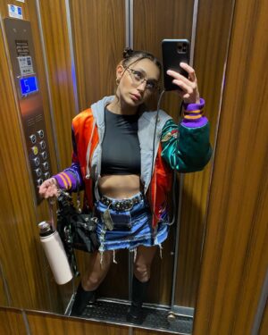 Amanda Campana Instagram - Compilation di selfie da marzo ad oggi.
Così, perché mi va.