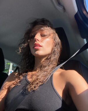 Amanda Campana Instagram - Pt.2 perché la mia autostima è direttamente proporzionale alla mia abbronzatura e visto che l’estate è ancora lontana, mi rifugio nelle vecchie foto