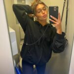 Amanda Campana Instagram – A volte penso che la mia malinconia sia, in realtà, solo bisogno di abbronzarmi (pt.1)