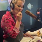 Amanda Keller Instagram - Will you be giving this Easter treat a try? 🍪🥧 #easterpie #cookiepie #easter #recipe #food #tastetest #cookiedough #cremeegg