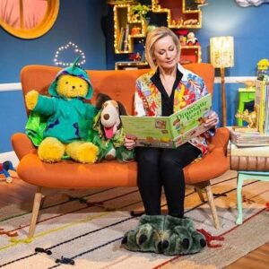 Amanda Keller Instagram - As an Australian presenter, is there a greater thrill or privilege than being asked to appear on Play School? Well, tomorrow ( Tuesday) at 8.50am you can catch me reading Max’s Dinosaur Feet for Play School’s Story Time. I’m Uber chuffed to be included . And no spoilers regarding the ending of the book!!!!! See you then.