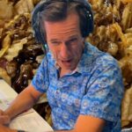 Amanda Keller Instagram – Will you be cooking drumsticks using this method? 🍗🤪

#recipe #drumsticks #food #chips #chicken #method #tastetest