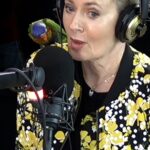 Amanda Keller Instagram – Blaze has come out of her cage, and she’s been doin’ just fine… 🦜❤️ 🦜❤️

For those unfamiliar with the story, we’re looking after Craig’s beloved 19-year-old rainbow lorikeet for a week while he visits his 82-year-old mother for her birthday in Broken Hill – the first time in over three years! 

#lorikeet #rainbowlorikeet #bird #birdsofinstagram #brokenhill #sydney #birdlovers #babysitting
