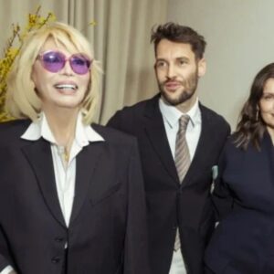 Amanda Lear Instagram - With Simon Porte Jacquemus and Laetitia Casta #fashionweek #
