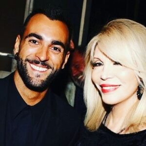 Amanda Lear Instagram - Congratulations to Marco Mengoni,winner of Sanremo Festival 2023 ! #sanremofestival #musica #vincitore #marcomengoni #