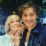 Amanda Lear Instagram - Hugo,danseur étoile et ami souriant #operadeparis #hugomarchand #carmen #ballet #friendship #