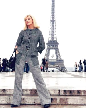Amanda Lear Instagram - Autumn begins..