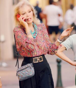 Amanda Lear Instagram - Call me !..#paparazzi #sainttropez🇫🇷 #cellphone #longdistancecalling #busy #