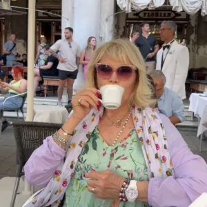 Amanda Lear Instagram - I Love Venezia 😍. Cappuccino at Caffé Florian ☕️
