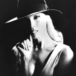 Amanda Lear Instagram - Black and White #shadows #