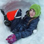 Amanda Owen Instagram - Dig those drifts. ❄️ #snow #yorkshire #winter #drift #children #play