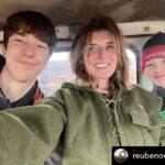 Amanda Owen Instagram - Thank you @reubenowen74 & @ravanelly_123 & the whole team for the Happy Mother’s Day Proud of you all. 😘 #happymothersday #happymothersday❤️