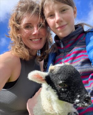 Amanda Owen Instagram - Summer at Ravenseat ☀️