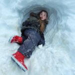 Amanda Owen Instagram - Dig those drifts. ❄️ #snow #yorkshire #winter #drift #children #play