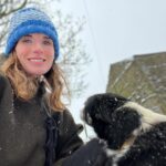 Amanda Owen Instagram - Winter woollies. 🐑🐑🐑🧣👬👭❄️ 🐶 #snow #winter #icy #woolly #yorkshire #sheep #farm