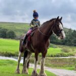 Amanda Owen Instagram - Horsin’ around 🐴
