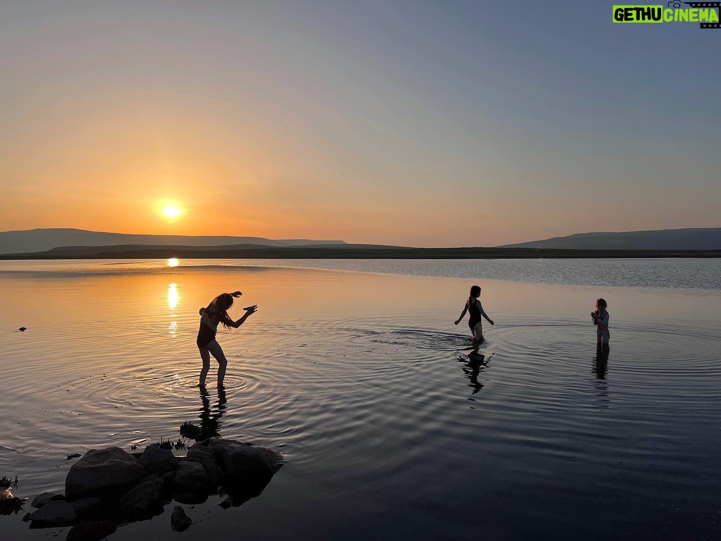 Amanda Owen - 20K Likes - The place to be. πββοΈ πββοΈ π
#yorkshire #homesweethome