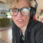 Amanda Palmer Instagram - About to webcast to patrons live from @gravesidevariety !! Link in stories !! I’ll be taking questions about the universe til 1:15pm EST. ITS MAY 10th ♥️🎡🎪link to the cast in stories or just go to your Patreon / email!