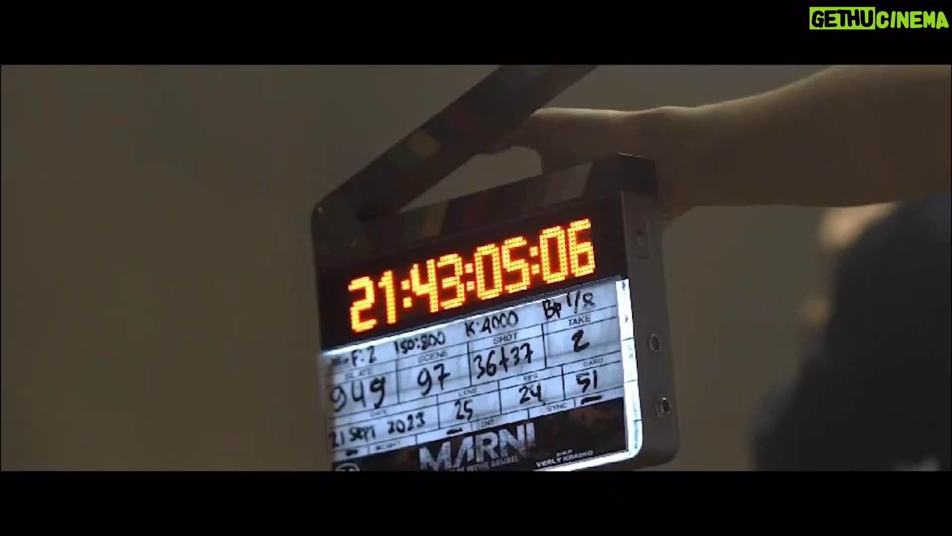 Amanda Rigby Instagram - Tidak sekadar hadir untuk meramaikan skena film horor Indonesia, Marni The Story Of Wewe Gombel mengangkat kisah hubungan keluarga dengan balutan action yang didukung oleh Uwais Team serta visual effect oleh David Matheny dari Los Angeles. Penasaran kan bakal seperti apa filmnya nanti setelah melihat cuplikan-cuplikan di balik proses syutingnya? Saksikan Marni The Story Of Wewe Gombel mulai 27 Juni di bioskop! #MARNI #TheStoryOfWeweGombel #HorrorAction