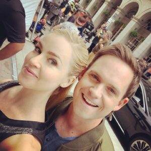 Amanda Schull Instagram - @halfadams and I are out here serving up some justice on the streets of #suitsville reminding you there is an all new episode tonight at 9/8c! #suits