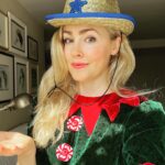Amanda Schull Instagram - I promise there was a reason for this. #funelf #yeehaw