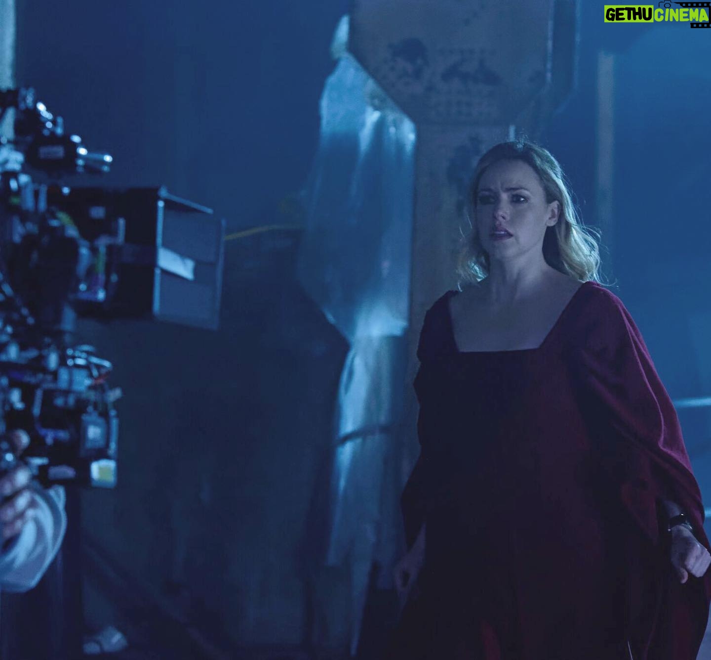 Amanda Schull Instagram - My phone wanted to remind me of Cassie’s very bad day. #12monkeys
