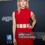 Amanda Schull Instagram - It was truly an honor to present my brilliant friend @terrymatalas with the @saturnawards for #BestScienceFictionTVSeries What a night. I reunited with some of my favorite monkeys and ogled a lot of very inspiring people. 💃: @peggyhartanto 💎: @broswayitalia 👠: @lesilla. All courtesy of the lovely people at @brooklynprla 💇‍♀️/💄: me, with a little 🪄 @crystallize